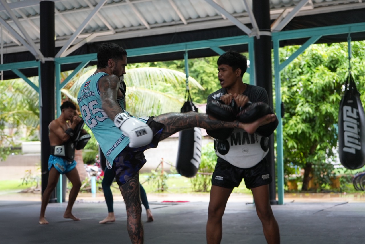 Pchai Muay Thai class
